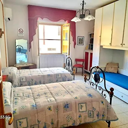 La Casa Di Tina Apartment *